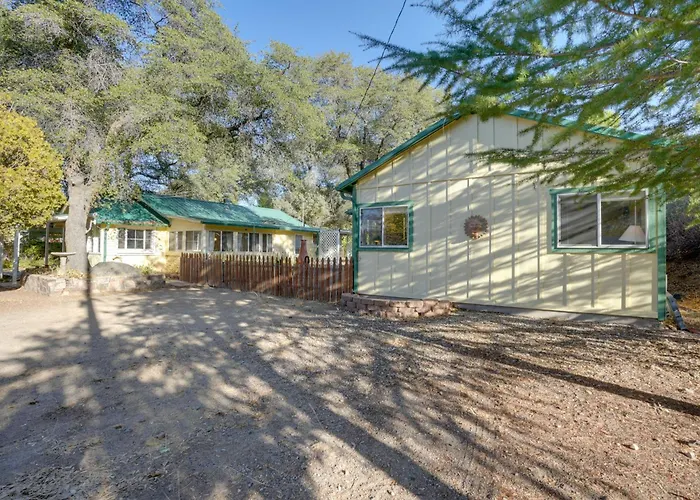 < 1 Mi To Horse Boarding: Cozy Hideaway!